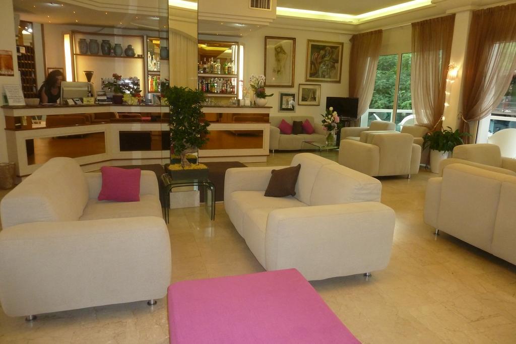 Astra Hotel